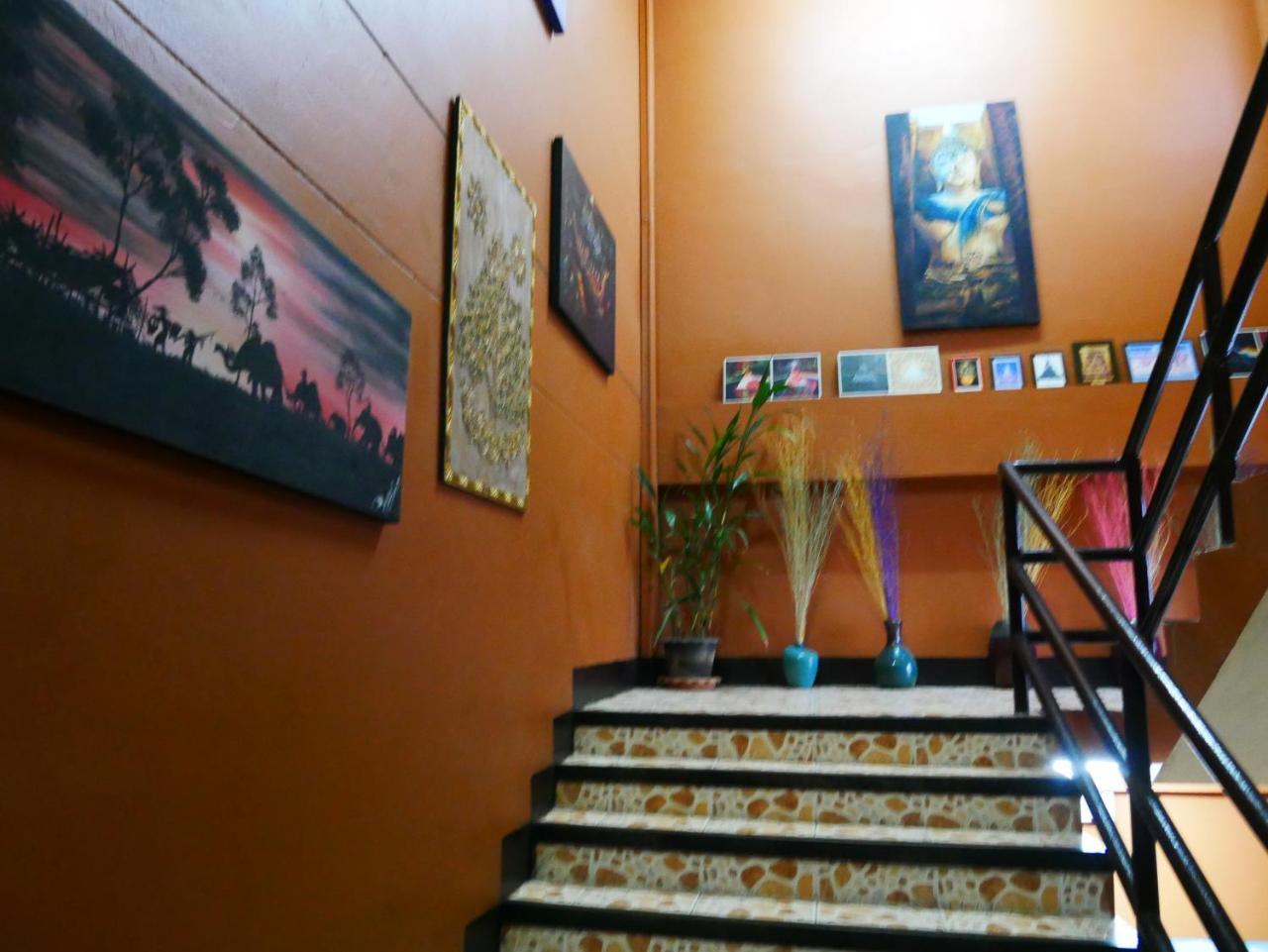 All In 1 Guesthouse Чиангмай Экстерьер фото