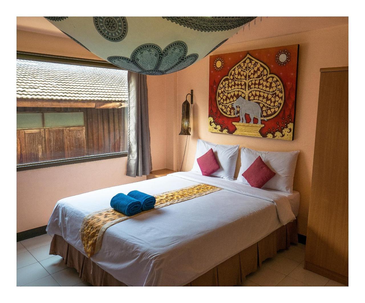 All In 1 Guesthouse Чиангмай Экстерьер фото
